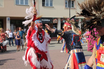 Pokaz tańca indiańskiego w wykonaniu Catawby